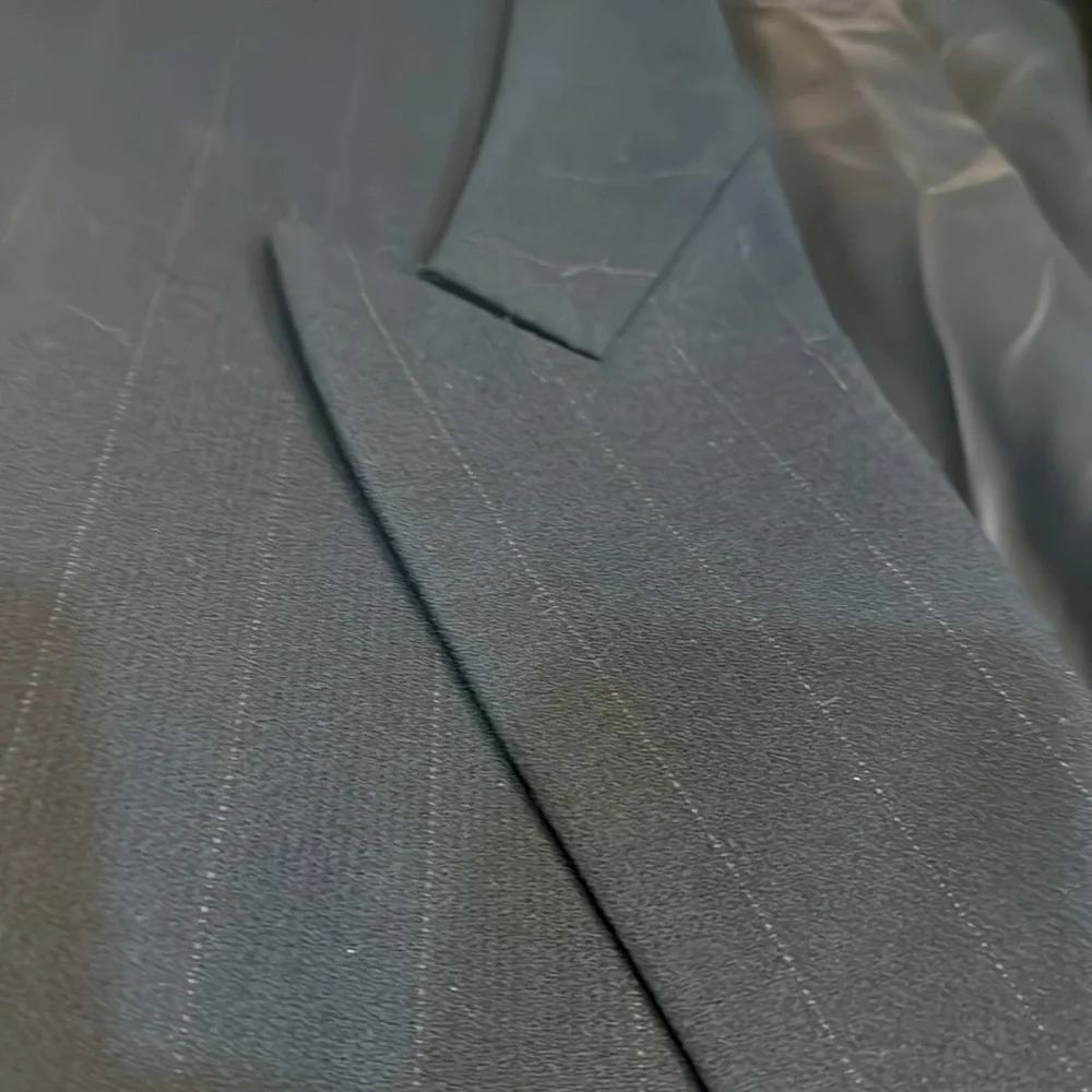 Giorgio Armani Pristine Black Double Breasted Blazer. Quality pin-stripe 39R